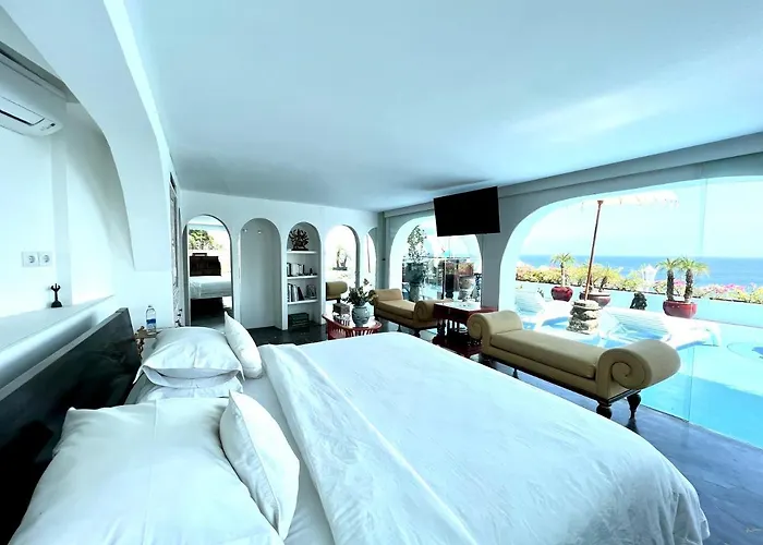 Morabito Art Cliff Villa
