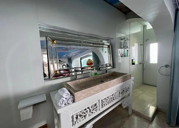 Morabito Art Cliff Villa Uluwatu